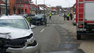 Accident grav in Caransebes! Un politician se afla la volanul masinii care a intrat pe contrasens