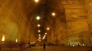 Accident in salina Slanic Prahova - un microbuz plin cu turisti s-a rasturnat! Opt ambulante s-au deplasat la fata locului!