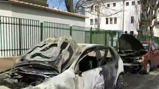 Un piroman a semanat teroare printre locuitorii din sectorul 1 al Capitalei! 8 masini au fost incendiate si au ars precum tortele!