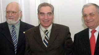 Dosarul Revolutiei: Parchetul General cere presedintelui aviz de urmarire penala fata de Ion Iliescu, Petre Roman si Gelu Voican Voiculescu