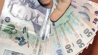 Concediul de odihna, decontat pentru aceste categorii de angajati! Vezi daca si tu vei primi 1450 de lei in aceasta vara