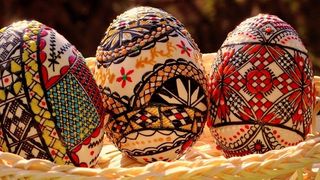 Echipa Stirile Kanal D va ureaza un Paste Fericit!