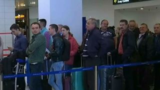 Dupa ce au petrecut Pastele in sanul familiei, romanii se intorc inapoi in strainatate! Bagajele au fost burdusite cu preparate traditionale!