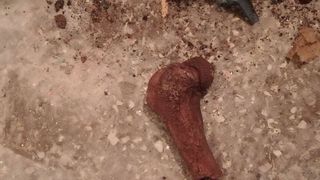 Oase de copil zidite sub cada din baie! Descoperire macabra facuta  intr-o garsoniera din Gorj