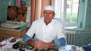 Caz fara precedent in Romania! Un medic si-a impartit salariul cu colegii din spital