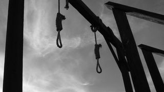 India a introdus pedeapsa cu moartea pentru violatorii de copii!