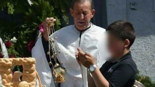 Un preot din Cluj s-ar putea sa fi comis cel mai grav pacat! Slujitorul Domnului a fost gasit mort chiar in curtea bisericii in care slujea!
