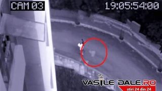 Alerta in Maramures! O mamica si copilul ei de 5 ani au disparut fara urma. Camerele de supraveghere au reusit sa surprinda doar ASTA