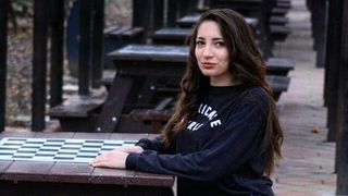 Ce a aparut pe pagina de Facebook a Petronelei, tanara injunghiata si parasita intr-o padure din Botosani. Marturisiri sfasietoare. Chiar EL a facut asta