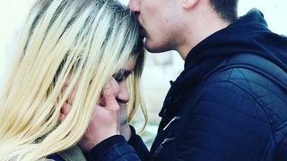 Mesaj cutremurator postat de criminalul din Botosani inainte sa o ucida pe Petronela. "Iubire, te rog sa iti aduci aminte de mine si sa vii la mormantul meu. Va rog sa ma iertati"