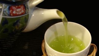 6 ceaiuri pentru stres. Cum sa te detensionezi dupa o zi incarcata sau o perioada grea