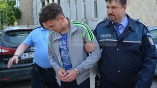 Criminalul de 17 ani din Botosani a fost supuse unui control medico legal! Ce au descoperit medicii despre EL! E si mai cutremurator ca a fost capabil de o ASA crima chiar daca...