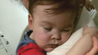 A murit bebelusul pentru care parintii lui au pierdut in justitie dreptul de a mai fi ingrijit!