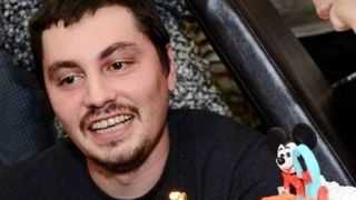 A murit politistul impuscat in cap de iubita lui! Doi copii au ramas fara tata!