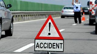 Trei persoane, ranite intr-un accident produs pe Autostrada Bucuresti-Pitesti. Traficul spre Capitala este complet blocat