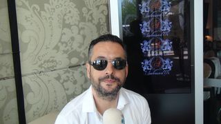 Madalin Ionescu, revoltat: “Cei de la Salvare mi-au abandonat tatal in mijlocul strazii" Parintele prezentatorului a trecut milimetric pe langa moarte