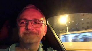 Barbatul care a pierdut un pariu cu Liviu Dragnea se va intalni cu liderul PSD pentru a-i aduce lada de bere promisa