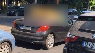 N-ai cum! Un sofer transporta ASTA intr-o masina decapotabila. Imaginea care i-a facut pe bucuresteni sa lesine de ras. "Da-i, ma, si o galeata de apa!"