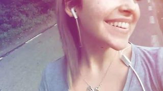 Tanara de 19 ani, din Arad, care s-a spunzurat a postat un mesaj inainte de a-si lua viata