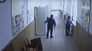 Ce decizie surprinzatoare a luat profesorul din Salaj, lovit de un elev pe holuri. Nimeni nu se astepta la asta!