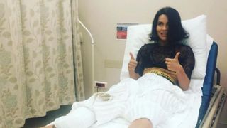 Clipe de cosmar pentru Inna! Scena s-a prabusit cu ea in timpul unui concert la Istanbul! Cantareata a fost transportata de urgenta la spital!