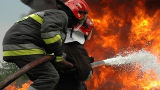 Incendiu de proportii la un spital din Arges! Peste 100 de pacienti si medici se aflau in unitatea medicala cand au izbucnit flacarile