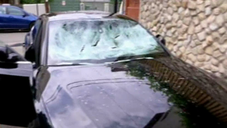 Razbunare crunta! I-a vandalizat masina de mii de euro pentru ca a facut ASTA! imagini care vorbesc de la sine!