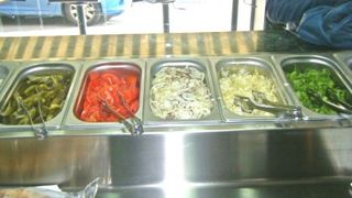 Ce s-a descoperit in sosurile fast-foodului din Iasi unde s-au imbolnavit peste 130 de persoane!