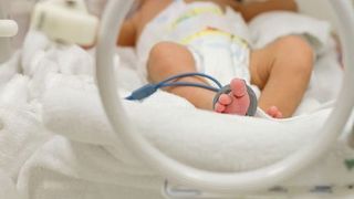 Cazul care i-a uimit pe medicii din Timisoara! O mamica a adus pe lume triplete identice