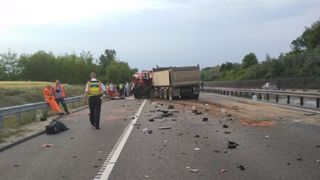 Accident cumplit in Ungaria! 9 romani au murit. Microbuzul romanesc s-a ciocnit cu un camion
