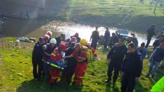 Accident teribil in Banat! Din cauza LUI sase oameni , printre care si un copil, au plonjat cu masina in rau