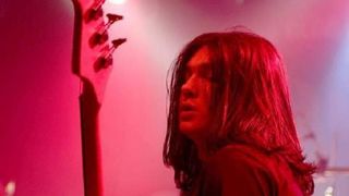 EL este tanarul care si-a dat foc intr-o benzinarie din Cluj. Radu avea 23 de ani. Un martor al gestului socant spune ce s-a intamplat inainte de a-si da foc. Sa fie aceasta femeie motivul?