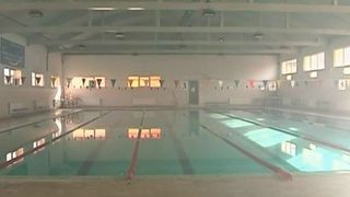 ACEST bazin de inot este inchis! Afla ce suma colosala s-a investit in el, degeaba!