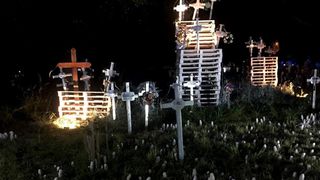 Organe sexuale, cruci si cranii, laolalta in cadrul unui festival din Timisoara! "Sunt foarte multi copii! Mi se pare nepotrivit!"