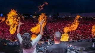 Au mixat piese, dar si droguri! Doi DJ cunoscuti, prinsi in Romania cu stupefiante!