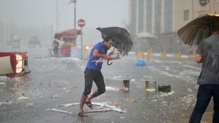 Vara se lasa asteptata! Meteorologii au anuntat COD GALBEN pentru primul weekend in iunie!