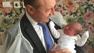 Traian Basescu a postat prima poza cu fetita Elenei! Ce au sesizat toti insa in imaginea respectiva