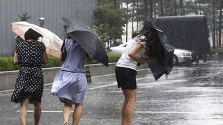 Alerta de vreme severa! Meteorologii avertizeaza: ploi, furtuni si grindina. Vezi zonele vizate