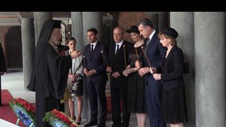 Ce s-a intamplat de fapt la parastasul de 6 luni al Regelui Mihai! Ce au sesizat oamenii care au fost prezenti la slujba de la Curtea de Arges