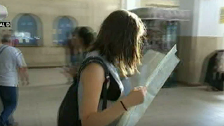 Fata care calatoreste GRATIS! Cum a ajuns la aceasta performanta este uluitor