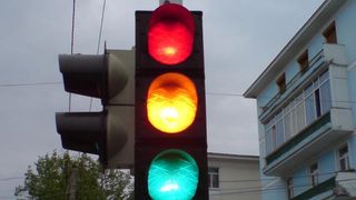 Semafoare la preturi exorbitante! Numai la noi vezi ASA ceva!