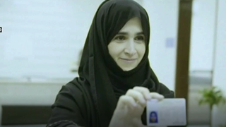 Incredibil! Autoritatile din Arabia Saudita au livrat primele zece permise de conducere pentru femei