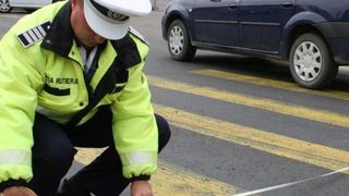 O fetita de 6 ani din Buzau a fost lovita de o masina pe trecerea de pietoni! Sora sa mai mare, care o tinea de mana in momentul accidentului, in stare de soc!