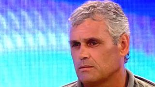 Un bacauan isi acuza sotia si fiul ca sunt amanti! Dezvaluiri halucinante! "Ea statea aplecata, iar el la spatele ei..."