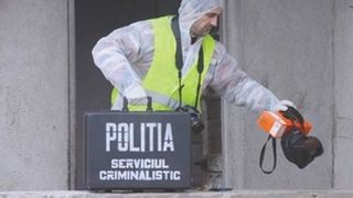 Crima oribila la Drobeta Turnu Severin! Un barbat si-a injunghiat mortal propria mama! Nepotul femeii a fost cel care a facut descoperirea!