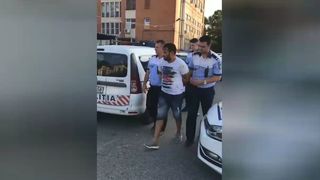 Imagini spectaculoase surprinse in Capitala! Ca sa scape de politie, un recidivist s-a aruncat in raul Dambovita!