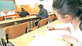 Probleme tehnice la site-ul edu.ro. Ministerul Educatiei: Organizarea si desfasurarea Evaluarii Nationale pentru elevii claselor a VIII-a nu sunt afectate