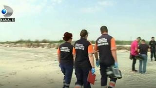 Militarul disparut si copilul luat de curenti in larg, la Corbu, adusi de valuri la tarm. Detalii care va pot afecta emotional