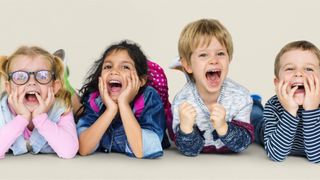 Copiii cu varste intre 7 si 16 ani primesc 750 de lei de la stat! Proiectul a fost aprobat in unanimitate