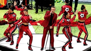 Cupa Mondiala 2018 din Rusia a inceput cu un scandal. Ce s-a intamplat in timp ce vedeta ceremoniei, Robbie Williams, era pe scena